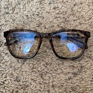 Quay Australia blue light blocker glasses